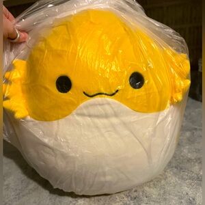 NWT, 14” Squishmallows, Bertwin, the Yellow Bearded Dragon